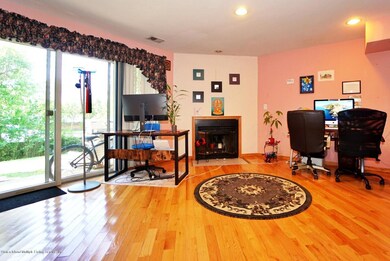 (4) FAMILY ROOM