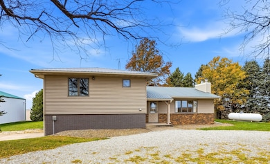 2263 Eureka Ave, West Liberty, IA 52776 - photo 2