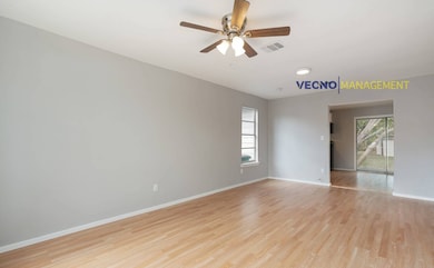 435 W Bedford Ave, San Antonio, TX 78226 - photo 5