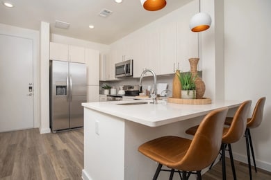 1690 North Loop unit 220, Houston, TX 77009 - photo 3