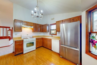 409 New York Ln, Elk Grove Village, IL 60007 - photo 6