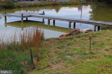 8958 Valley Rd unit 522, Berkeley Springs, WV 25411 - photo 3