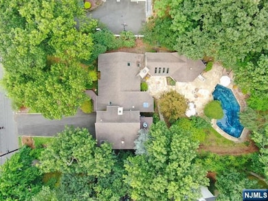 405 Highview Rd, Englewood, NJ 07631 - photo 2