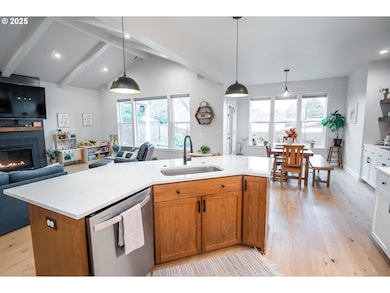 1035 S 33rd St, Springfield, OR 97478 - photo 7