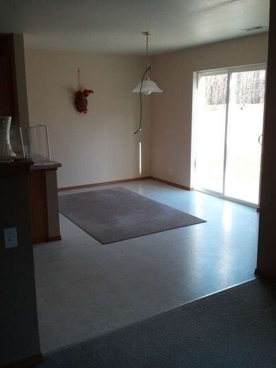 930 Daffodil Ave NE, Orting, WA 98360 - photo 7