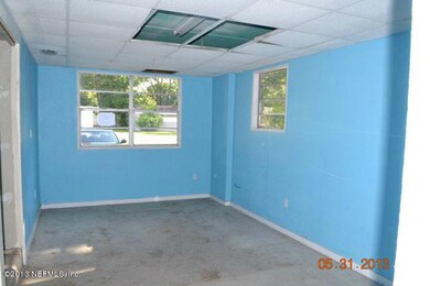 7050 Pamela Dr, Jacksonville, FL 32210 - photo 3