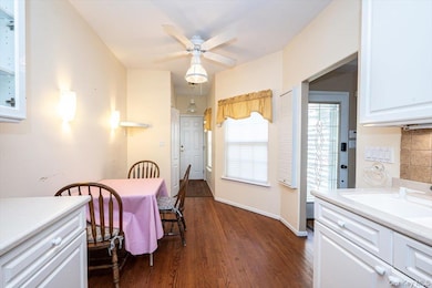 97 Windwatch Dr, Hauppauge, NY 11788 - photo 7