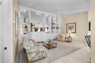 Great Room on Ebntry