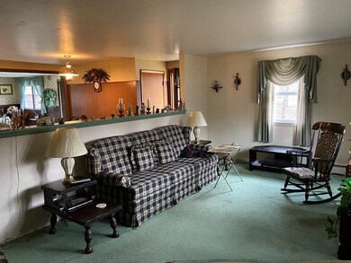 124 Arnold Rd, Fiskdale, MA 01518 - photo 4