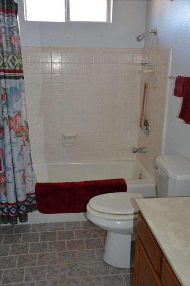 2nd Bathroom