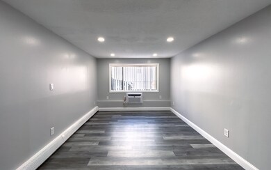 70 Union St unit 4, Methuen, MA 01844 - photo 3