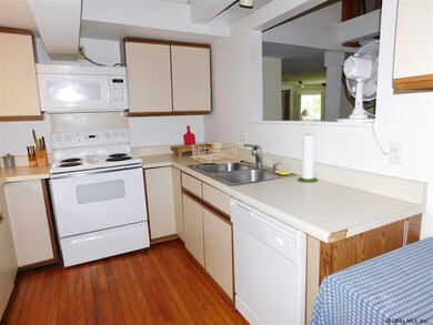 153 Van Dam St, Saratoga Springs, NY 12866 - photo 6