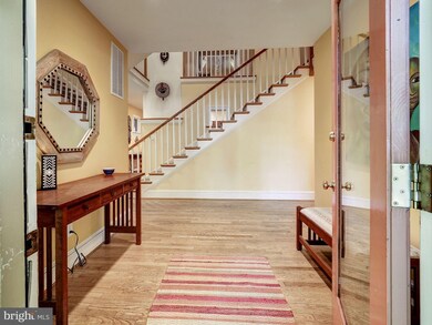 409 Chestnut Ave, Washington Grove, MD 20880 - photo 4