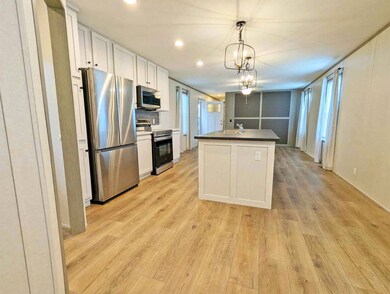 1354 Chateau Cir unit 31, Findlay, OH 45840 - photo 2