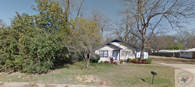 1922 W 16th St, Texarkana, TX 75501 - photo 2