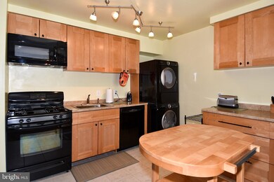 8473 Greenbelt Rd unit 2, Greenbelt, MD 20770 - photo 5