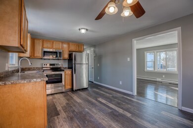 173 Lucerne Rd, Springfield, MA 01119 - photo 4