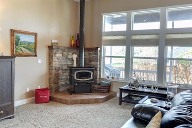 642 Sheffield Dr, Eagle Point, OR 97524 - photo 7