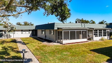 1811 Bedford Ln, Sun City Center, FL 33573 - photo 4