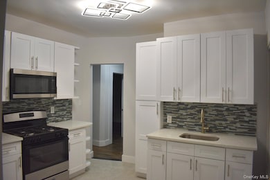 563 E 3rd St unit 2nd Floor, Mount Vernon, NY 10553 - photo 6