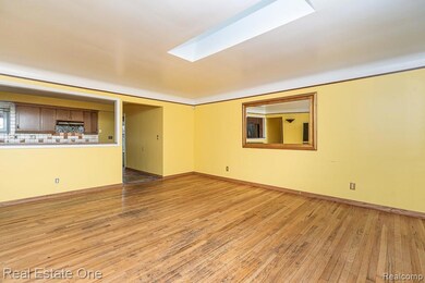 2510 Sunhill Dr, Waterford, MI 48329 - photo 4