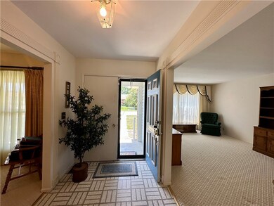 416 Crescent Dr, Mattoon, IL 61938 - photo 2