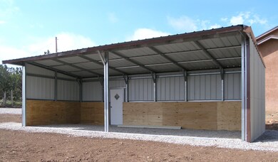 Skylinehorseshed