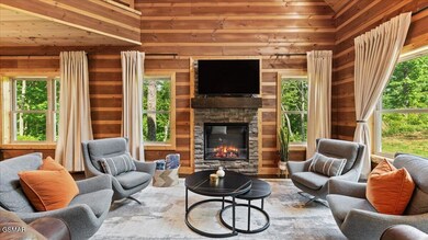 06-Living Room
