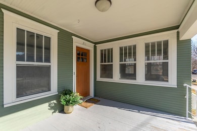 211 W 9th St, Cedar Falls, IA 50613 - photo 4