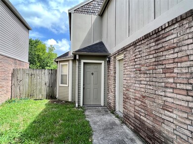 9307 Kingsflower Cir, Houston, TX 77075 - photo 3