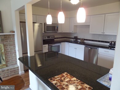 114 Village Dr unit 8, Boyertown, PA 19512 - photo 5