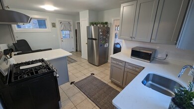 975 Chestnut St unit R, Newton, MA 02464 - photo 3