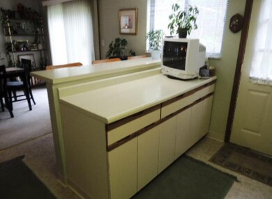 Kitchen. Premium counter & storage space