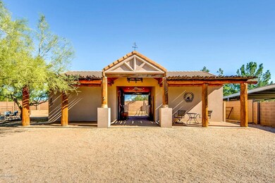 Block & Stucco Barn