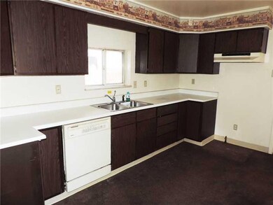 Kitchen. WOW-look at all the counter space!! The k