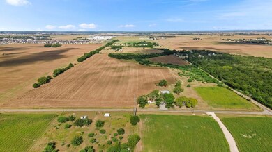 4410 Ploetz Rd, Seguin, TX 78155 - photo 5