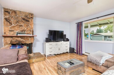 2300 Kently Ct Anchorage AK-large-003-16