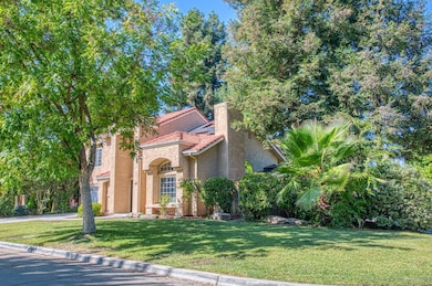 298 E Lindbrook Ln, Fresno, CA 93720 - photo 6