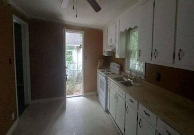 198 S Broad St, Toccoa, GA 30577 - photo 3