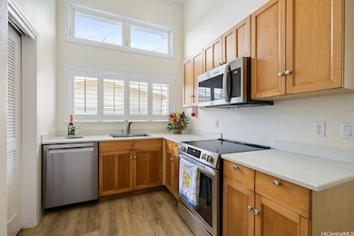 KITCHEN WITH LOTS OF NATURAL LIGHT