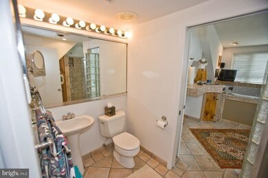 13105 Pennerview Ln, Fairfax, VA 22033 - photo 6