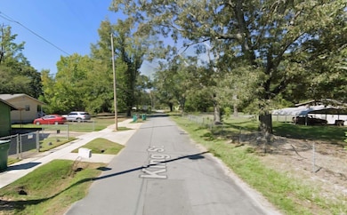 2407 King St, Pine Bluff, AR 71601 - photo 3