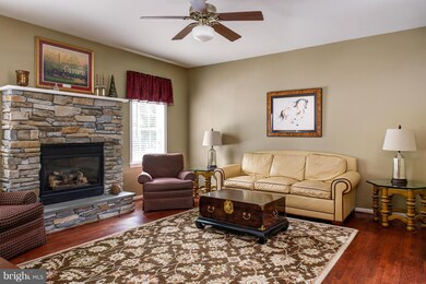 600 Glenmeade Cir, Purcellville, VA 20132 - photo 5