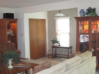 Front entrance/Living Room