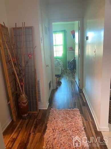 301 Fulton St, Woodbridge, NJ 07095 - photo 3