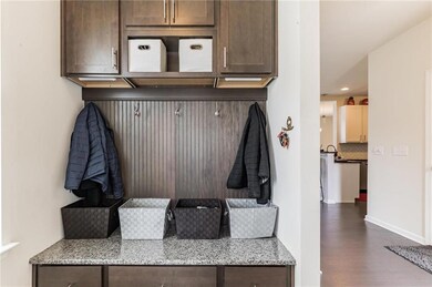 Entryway storage
