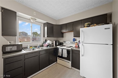 604 Gibbs Rd unit 606, Akron, OH 44312 - photo 7