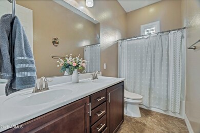 2-web-or-mls-Qp-00709