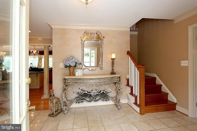 22218 Creekview Dr, Gaithersburg, MD 20882 - photo 3