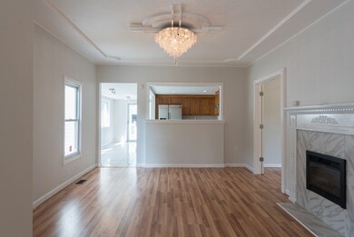 124 Myrtle St, Indian Orchard, MA 01151 - photo 4